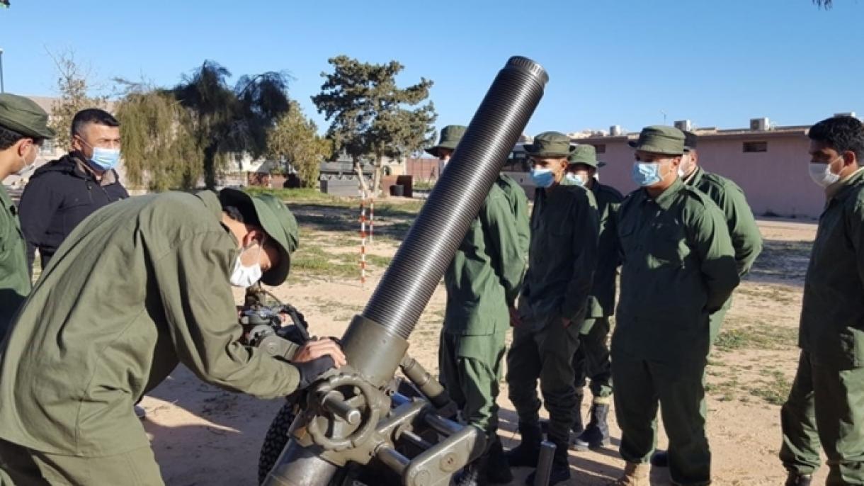 ترکیه به سربازان لیبیایی پرتاب صحیح خمپاره را آموزش می‌دهد