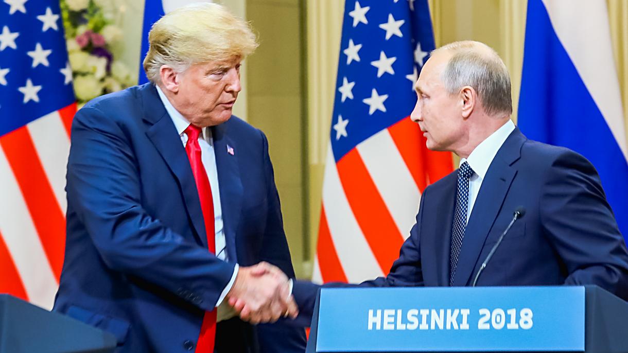 Trump e  Putin conferenza stampa : Nessuna interferenza del Cremlino sulle nostre elezioni
