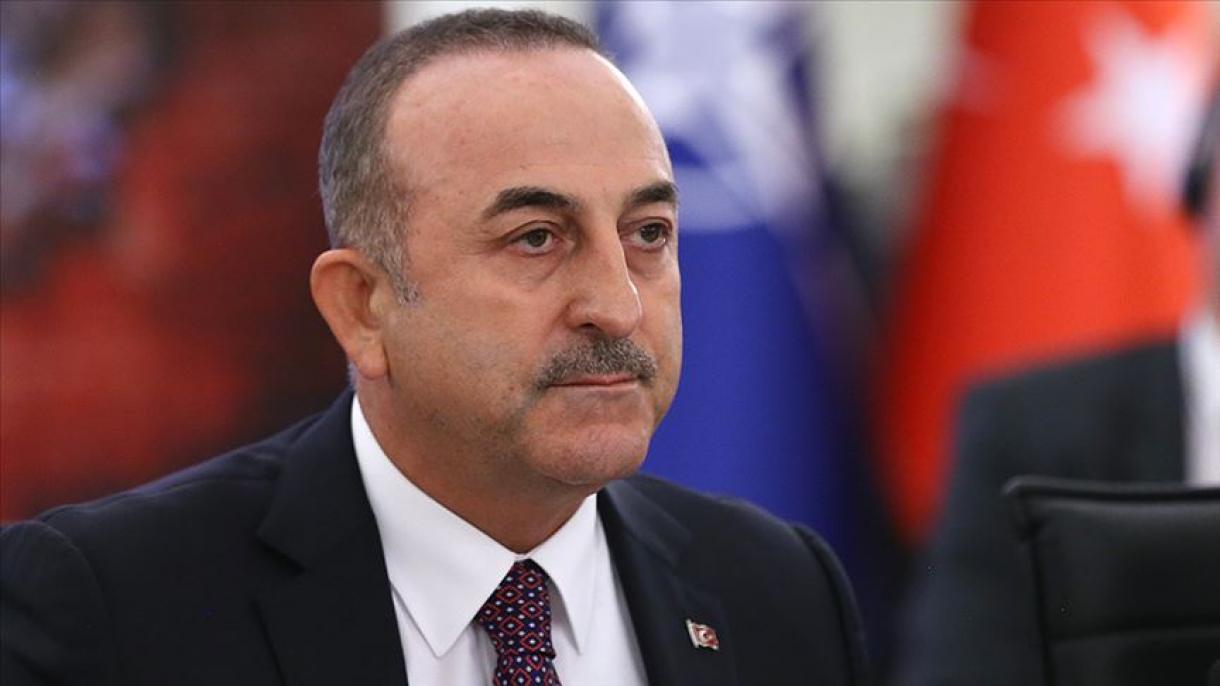 Çavuşoğlu: Turquía continuará defendiendo los derechos del Chipre del Norte