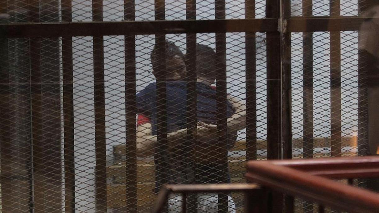 عبدالفتاح السیسی رئیس جمهور مصر حکم بخشودگی 82 جوان زندانی را صادر کرد