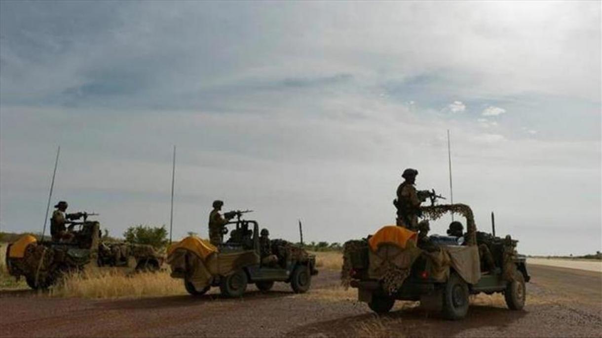 در نتیجه حمله مسلحانه به مواضع ارتش مالی 7 نظامی کشته شدند