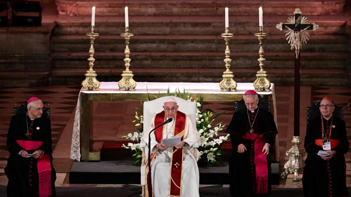 El Papa Francisco pide que el Occidente asuma un papel reconciliador en el mundo