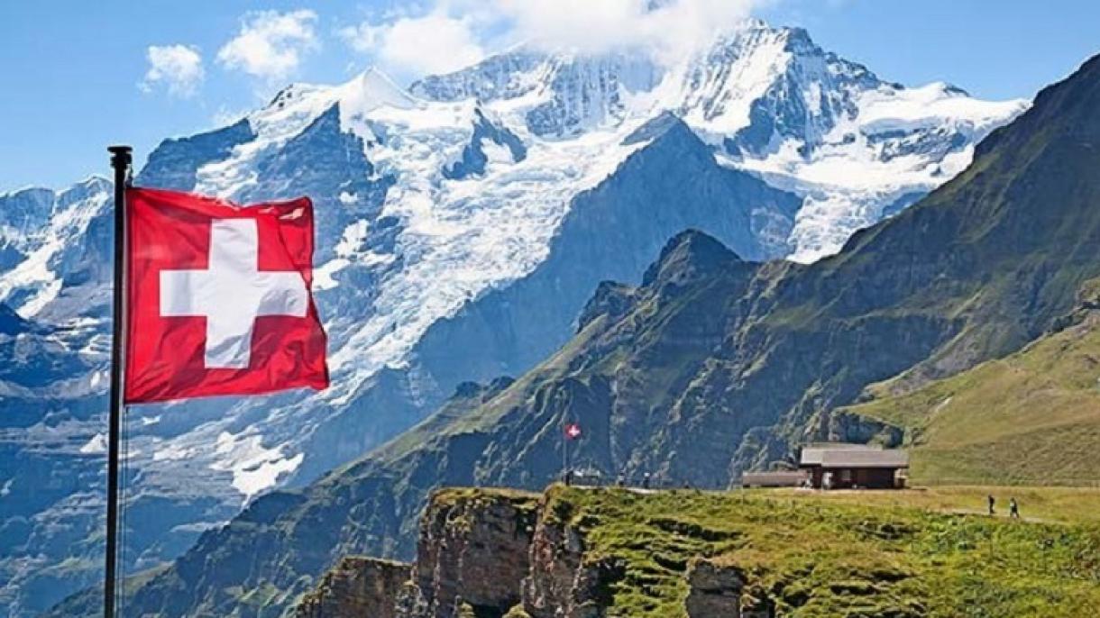 Швейцария отваря границите си с три страни...