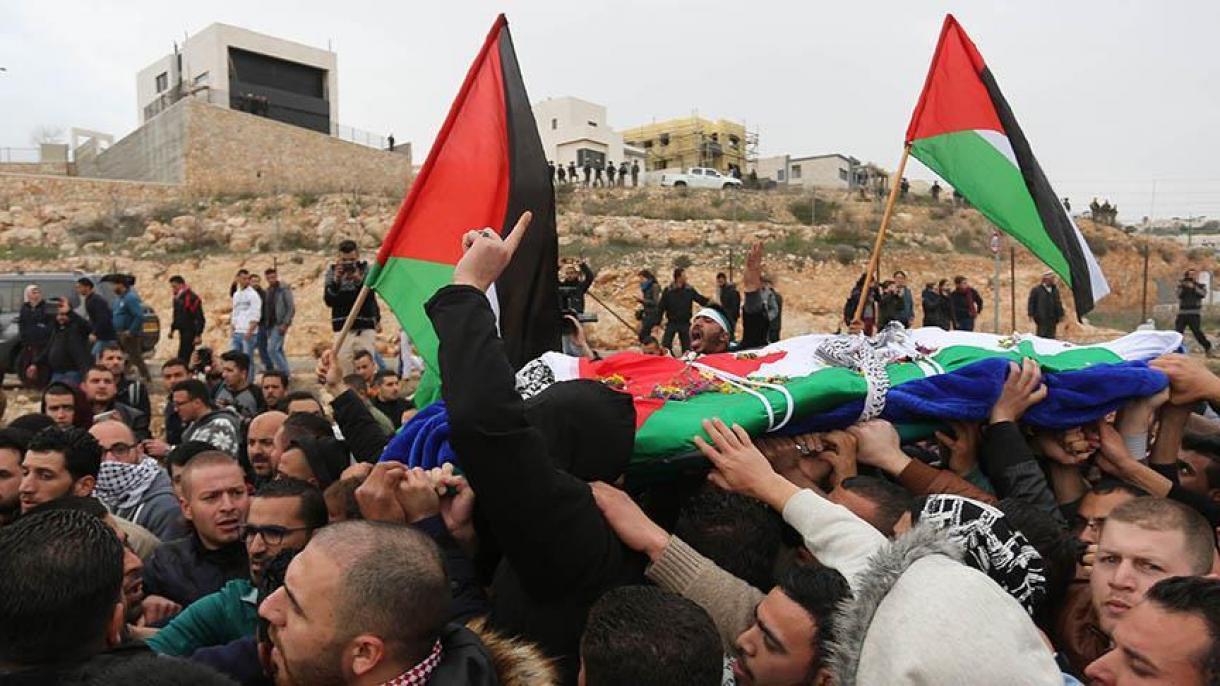 一月前被以色列军人开枪打死的妇女遗体终被下葬