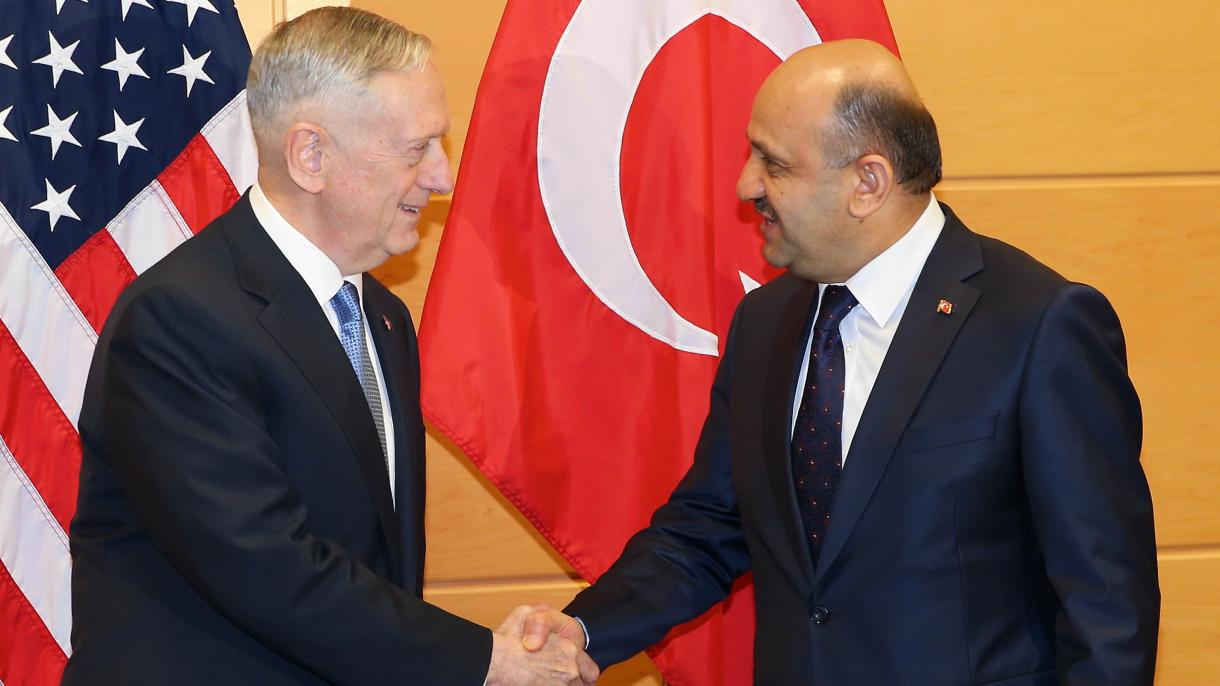 Mattis: “EEUU y la coalición secundarán más a Turquía en la  operación Escudo del Éufrates”