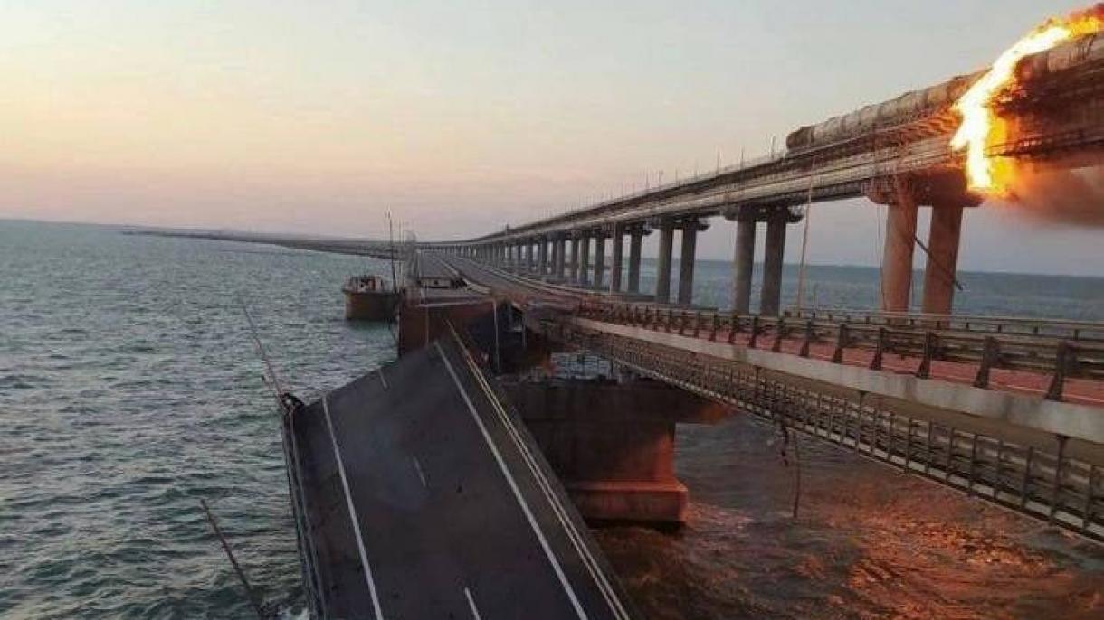 Έκρηξη στη γέφυρα που συνδέει τη Ρωσία με την Κριμαία