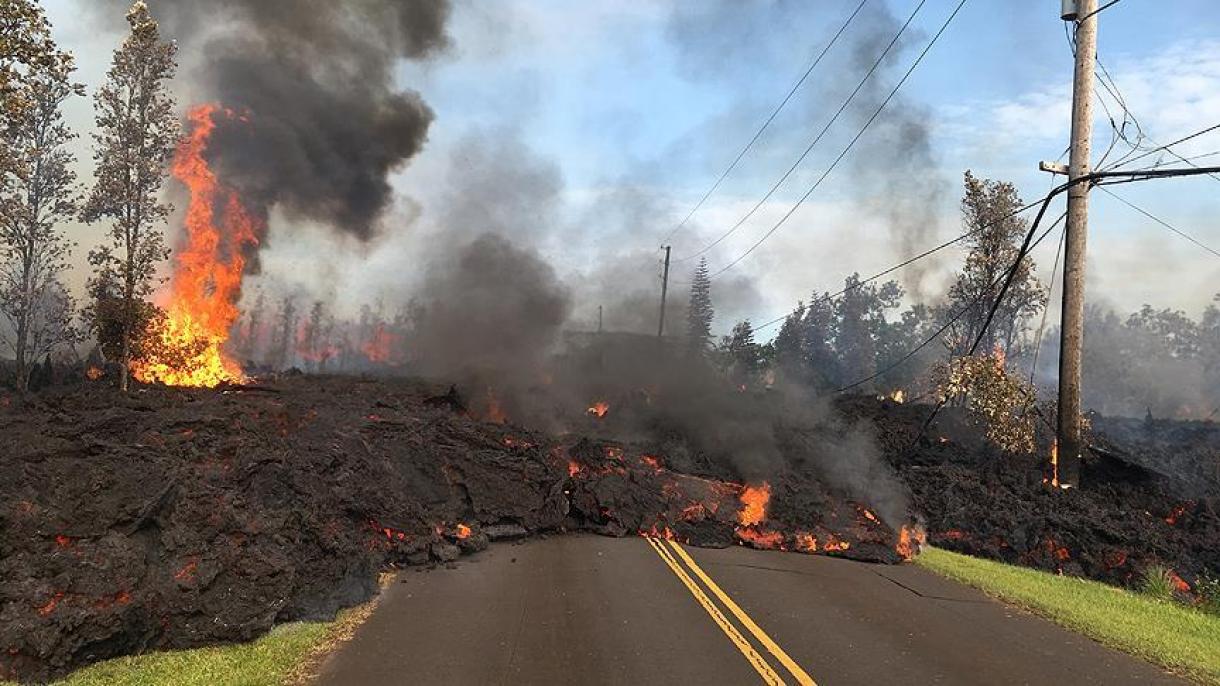 Nagy erejű kitörés rázta meg a Hawaii szigetén tomboló Kilauea vulkánt