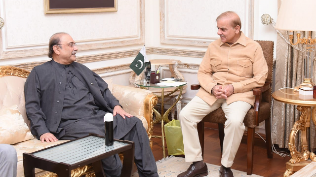 وزیراعظم شہبازشریف اورسابق صدرآصف علی زرداری کی اہم ملاقات، ملک کی سیاسی صورتحال پر تبادلہ خیال