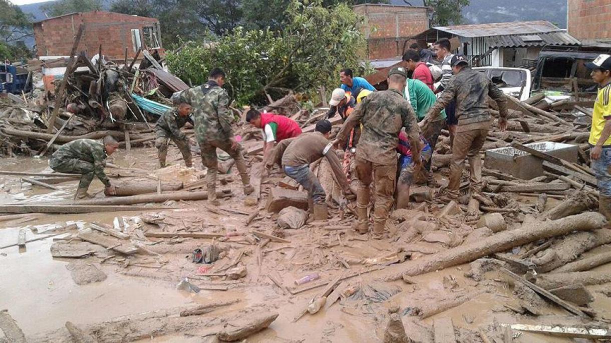 Víctimas mortales de avalancha en Colombia superan las 300