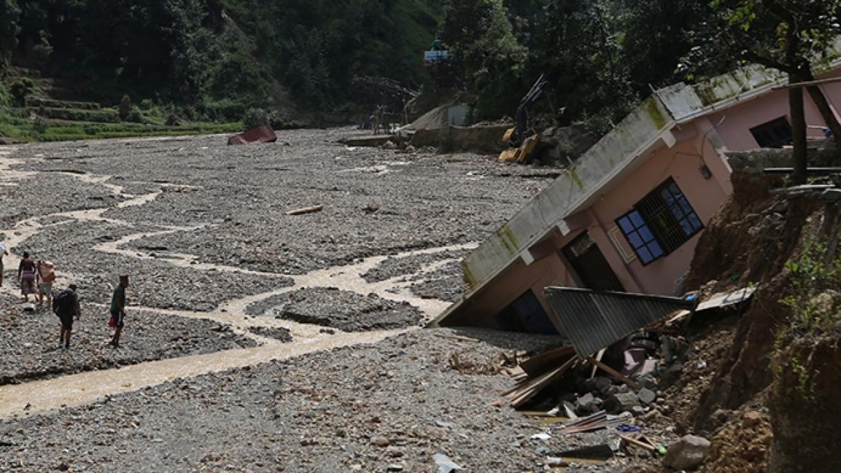 Nepaldaky sil apatynda ýogalan adamlaryň sany artdy