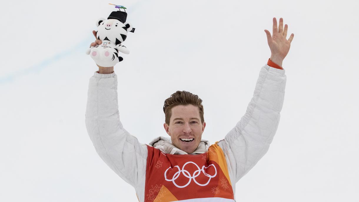Shaun White de EEUU obtuvo la medalla de oro en snowboard