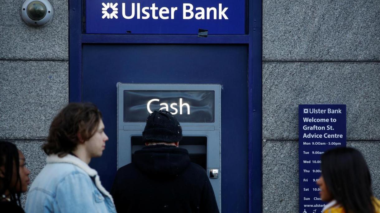 Ирландияда банкоматтар ашыкча акча берди