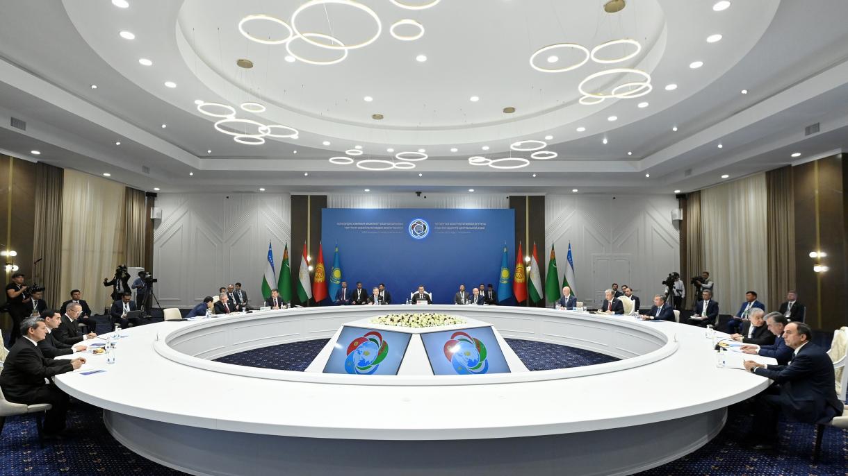 Orta Asya liderleri Kırgızistan'da 3.jpg