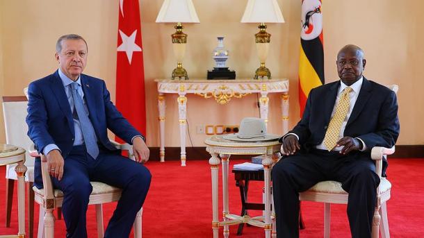 土耳其总统与乌干达总统举行记者会