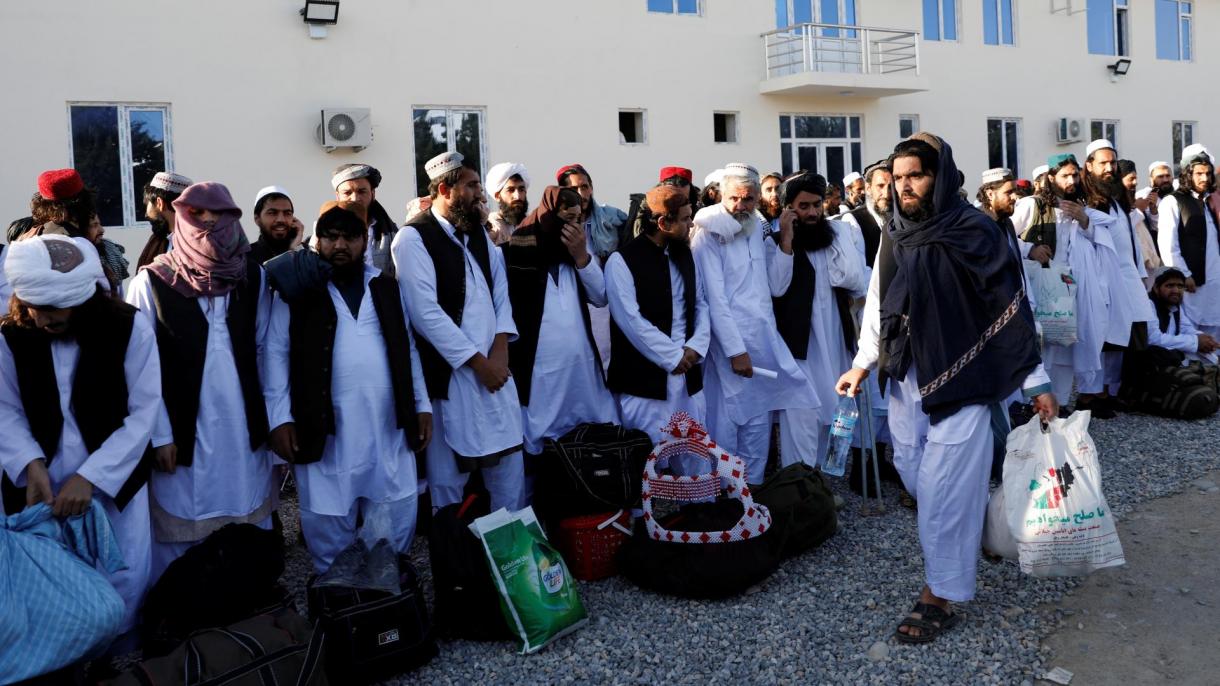афғанистанда түрмиләрдики талибан әзалири қойуп берилишкә башлиди
