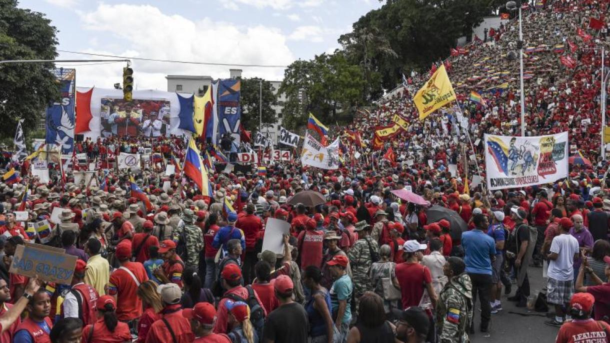 Venesuelada ABŞ sanksiyalarına etiraz nümayişi keçirildi