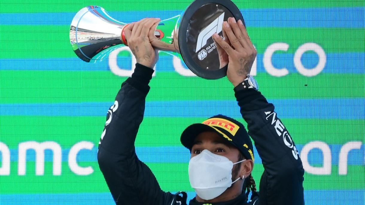 O britânico Lewis Hamilton vence o Grande Prêmio da Espanha de Fórmula 1