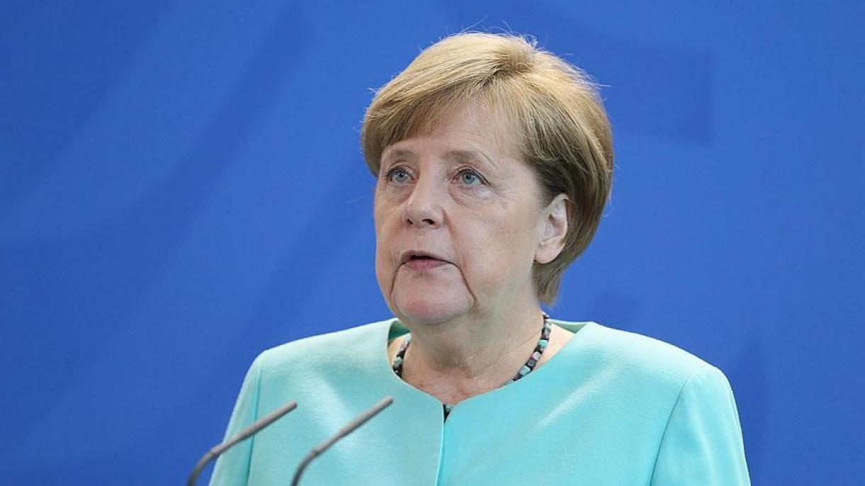 Angela Merkel: “La Turchia sta facendo un lavoro straordinario sui richiedenti asilo”