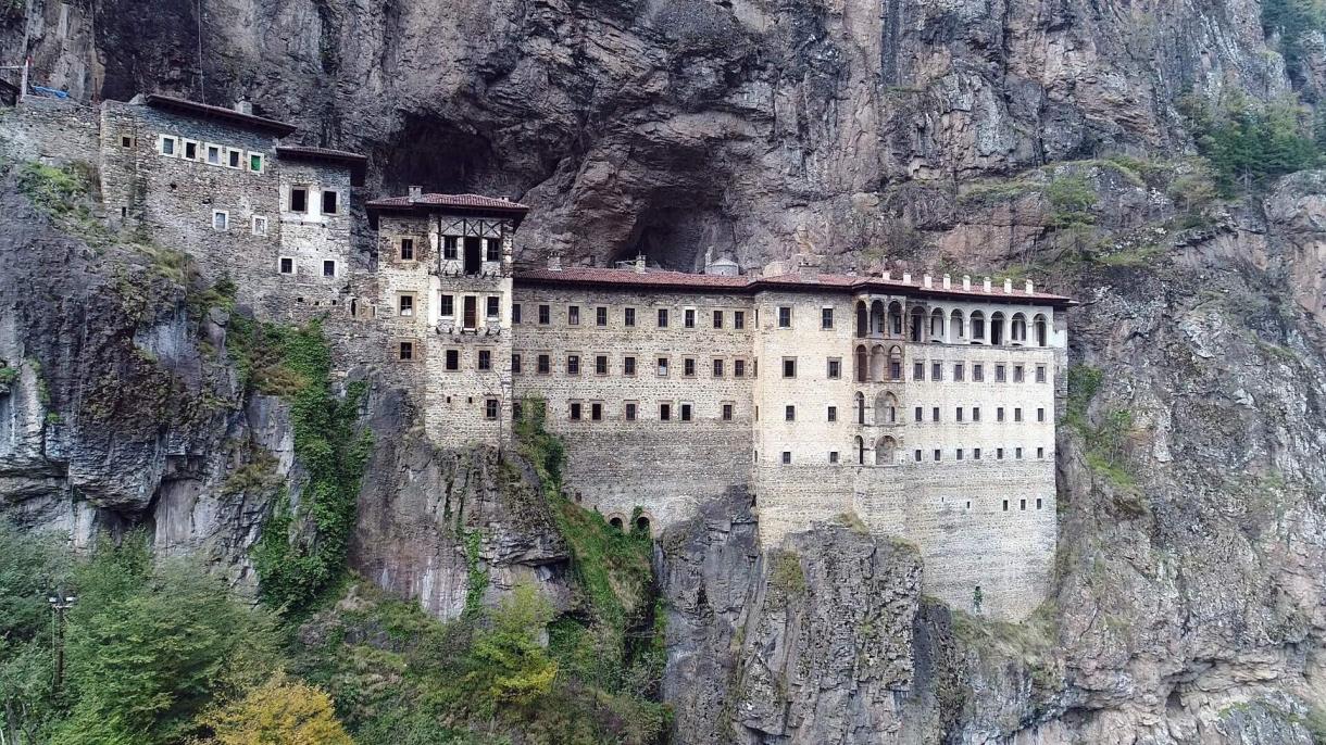 El monasterio de Sümela acoge a 2 mil visitantes en 4 días