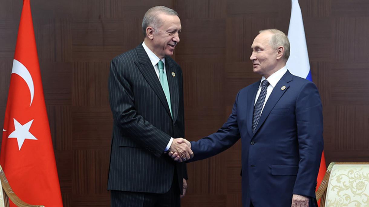 Путин Ердоғанды жеріне жеткізе мақтады