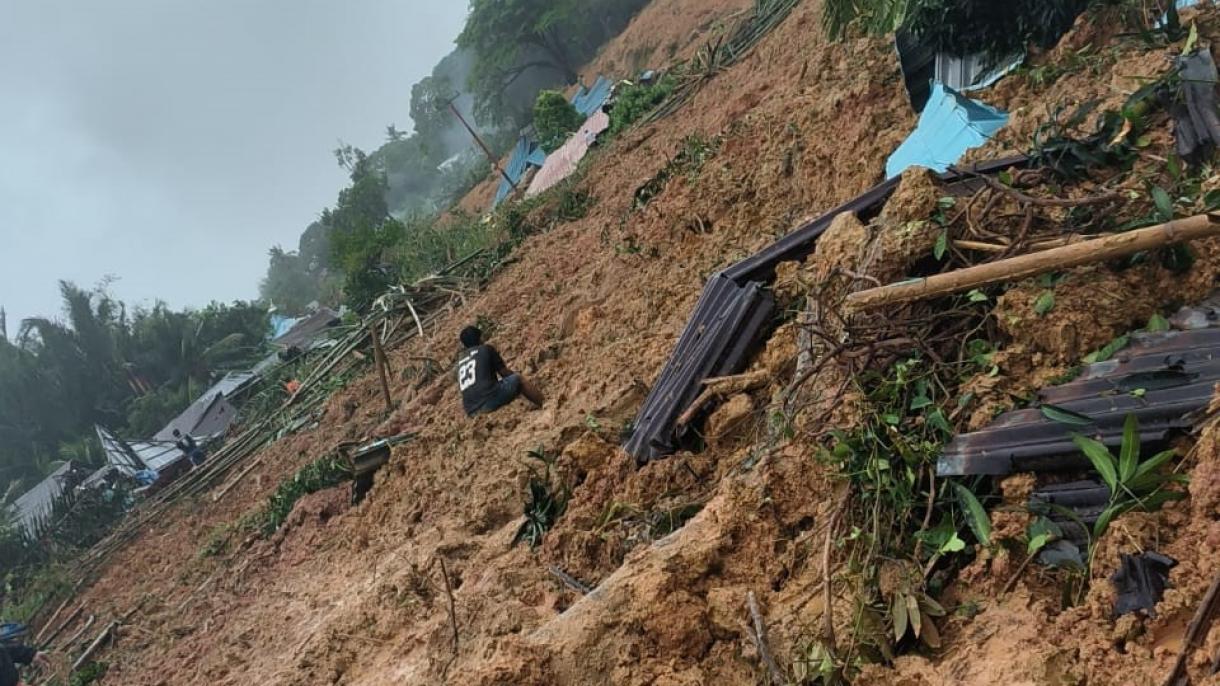Más de 10 muertos en los deslizamientos de tierra en Natuna, Indonesia