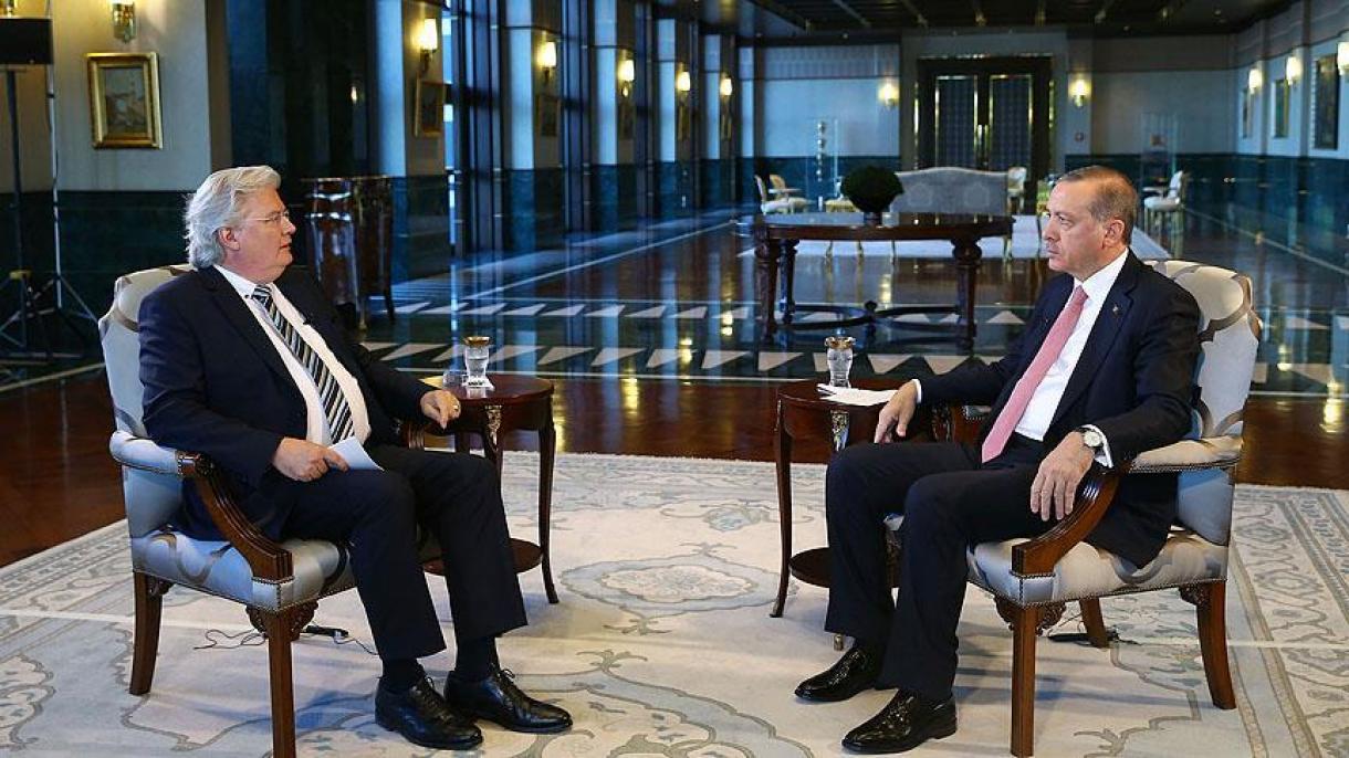 Presidente Erdogan dà intervista sul canale tedesco ARD
