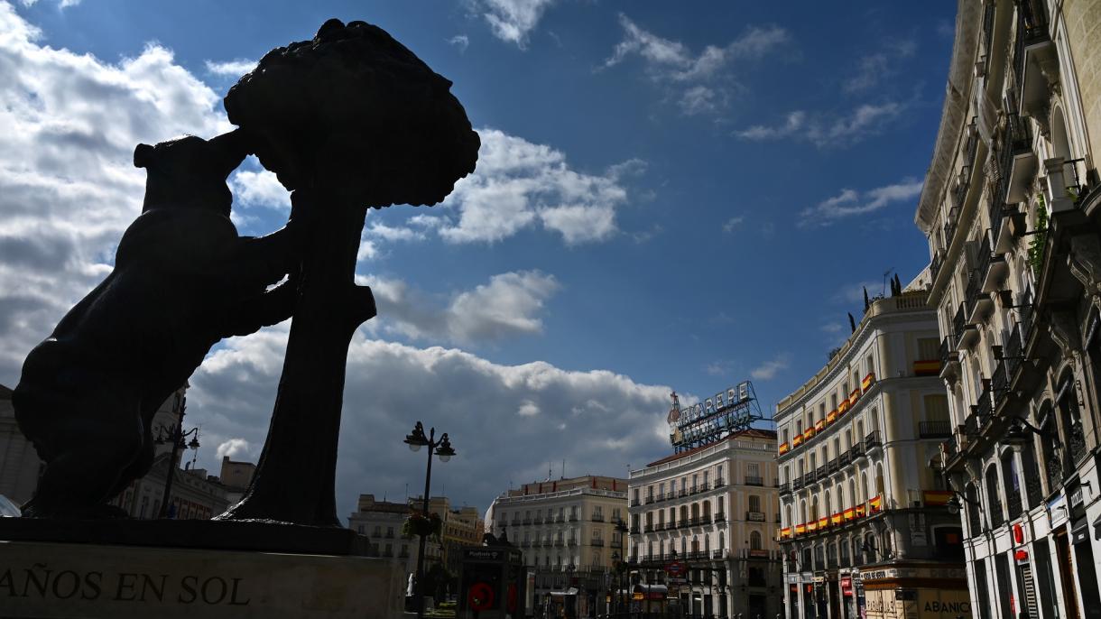 Cada vez más países sugieren no viajar a España debido a la Covid-19