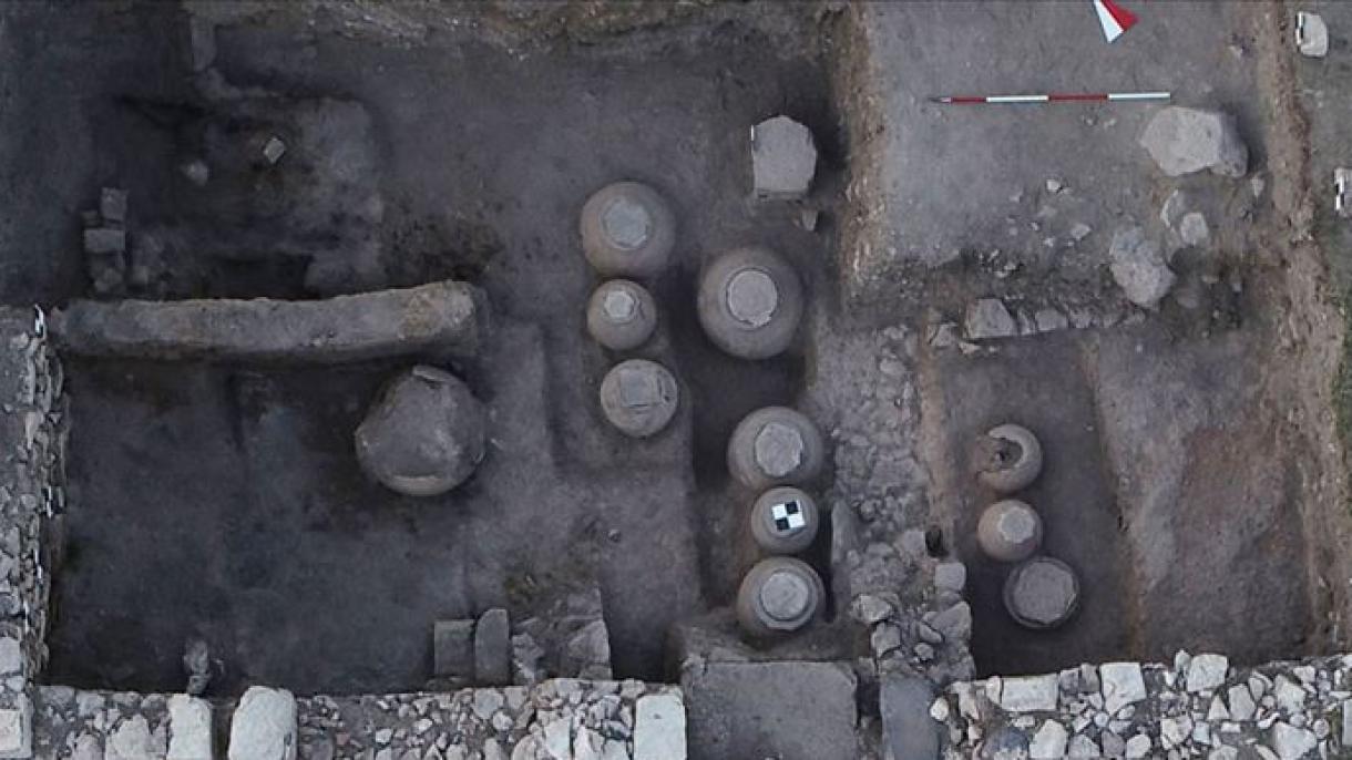 Descobrem um depósito de cereais na antiga cidade de Amorium em Afyonkarahisar