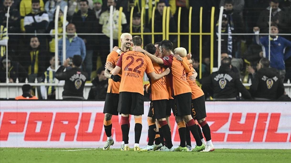 El Galatasaray derrota por 3-0 a su gran rival el Fenerbahçe