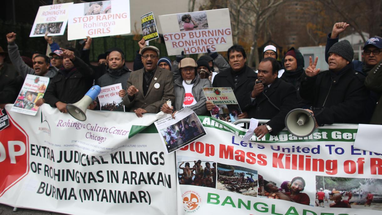 اعتراض به کشتار در میانمار در مقابل ساختمان سازمان ملل متحد در نیویورک