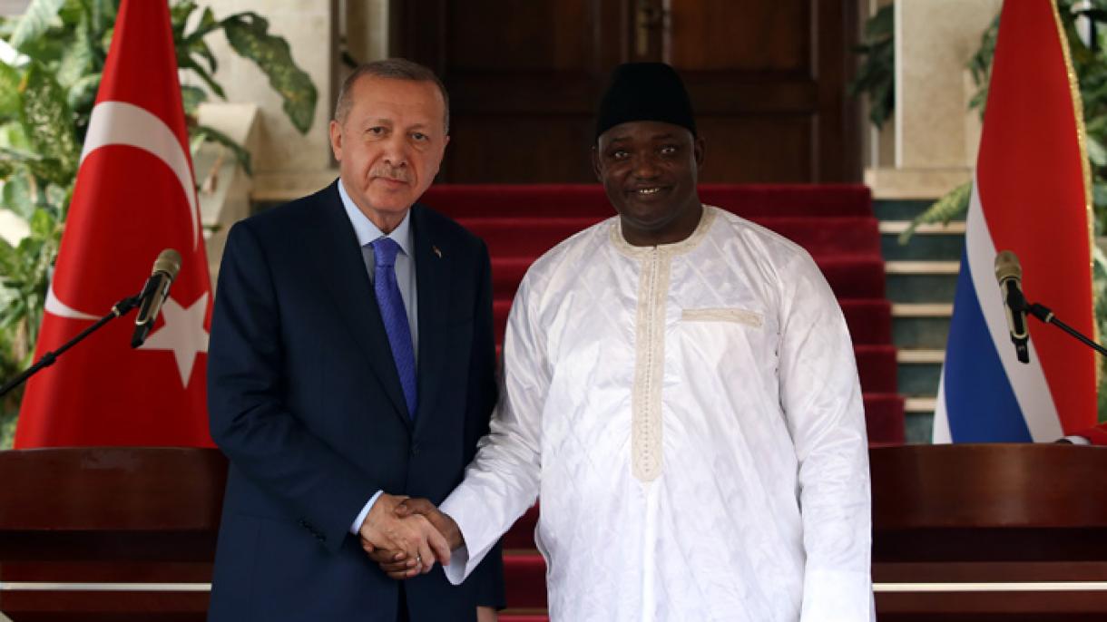 Erdogan visita Gambia: “Se tiene que asentar la tregua en Libia de forma inmediata”