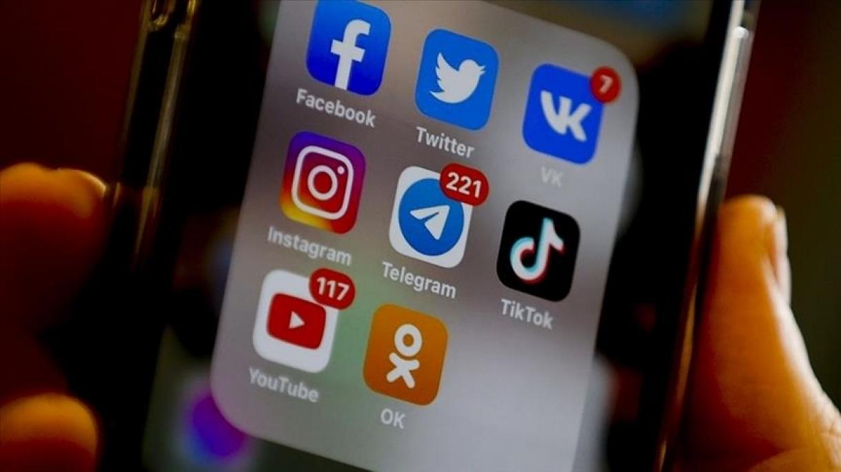 Şri-Lankada sosial media platformaları bağlanıb