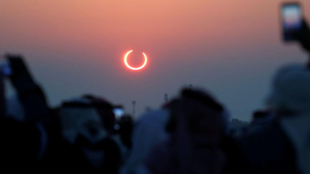 O interessante fenômeno astronômico, o último eclipse anular do ano