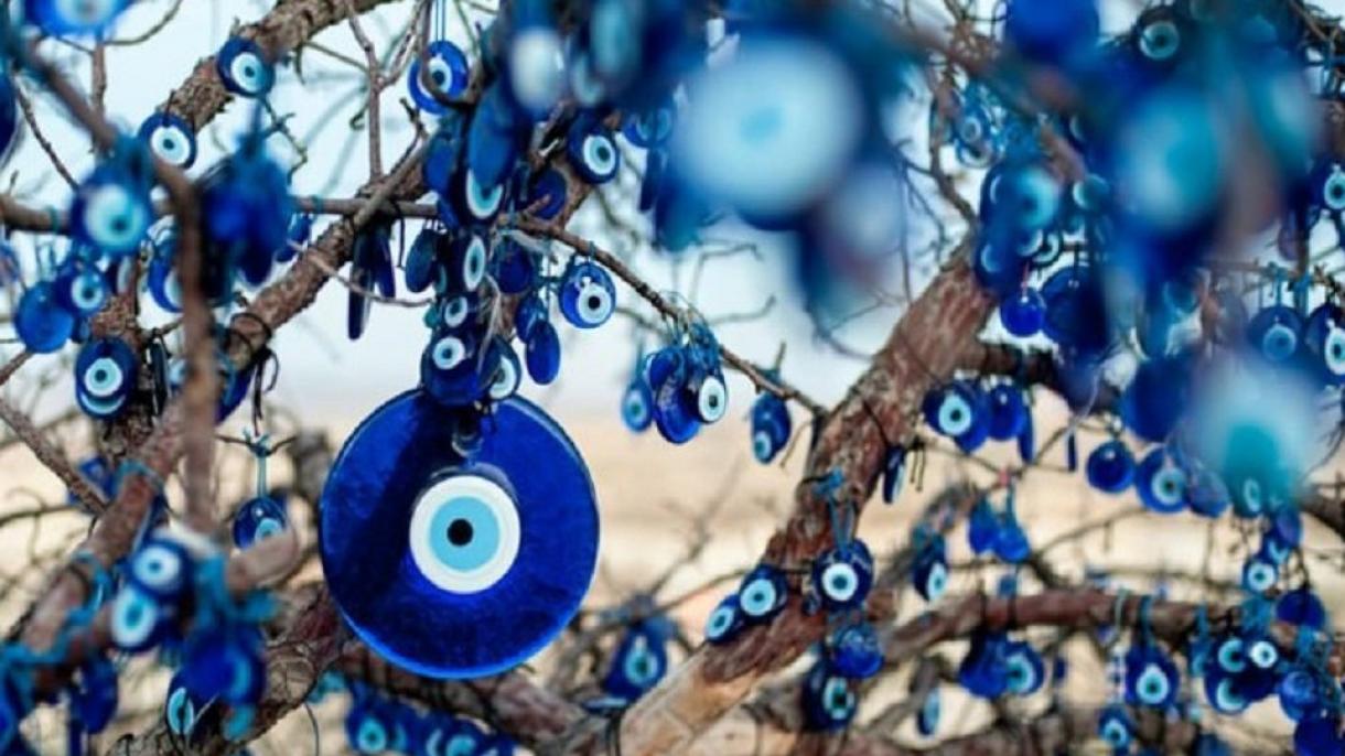 L'occhio blù (in turco nazar-boncugu)  diviene emoji