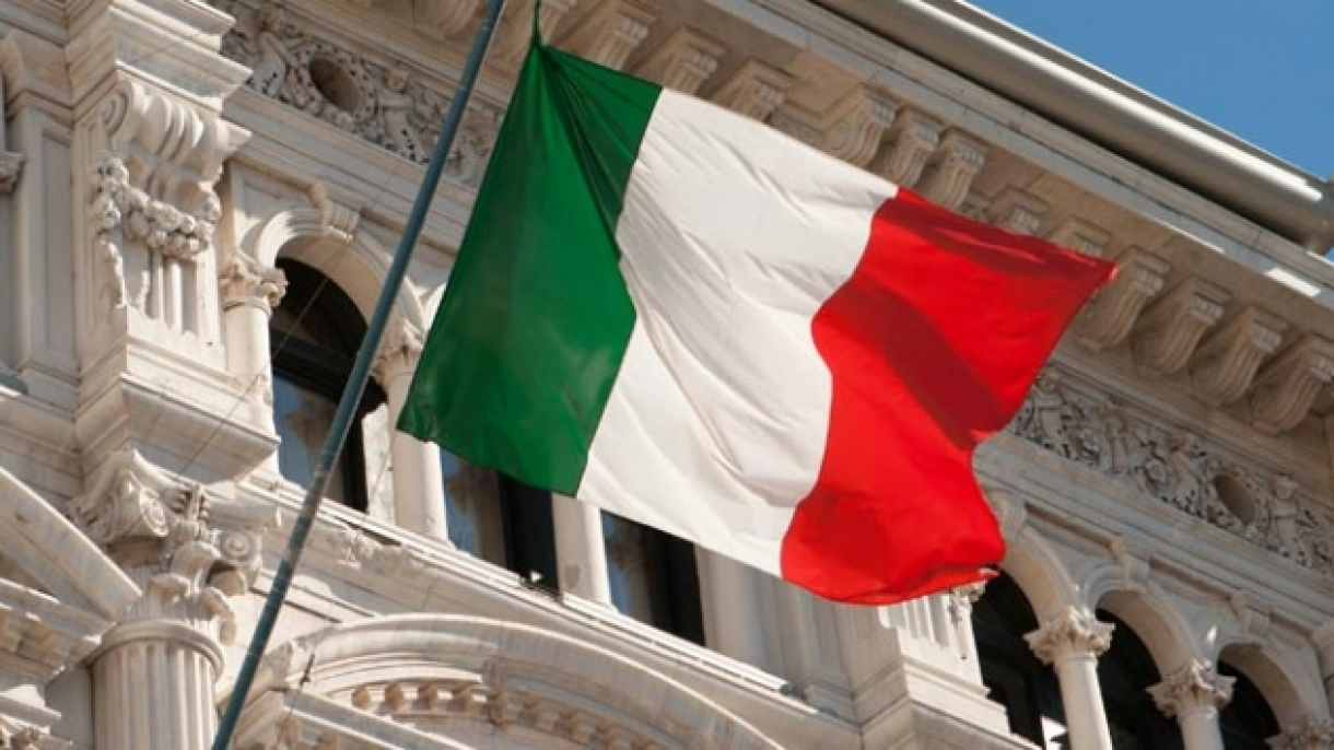 Az államfő "kormánybuktatását" elemzi az olasz sajtó