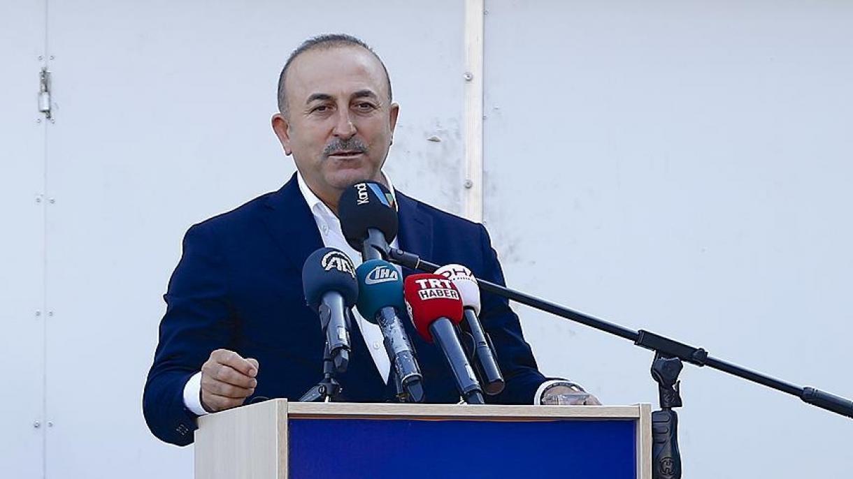 M.Çavuşoğlu Antaliyada keçirilәn bayram proqramında iştirak edib