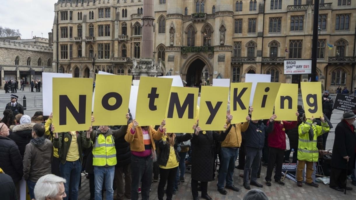 Britaniýada  Monarhiýa Garşy Protest Geçirildi