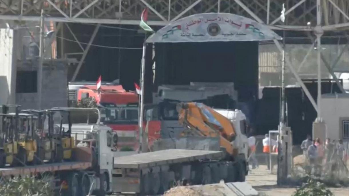 联合国为加沙运送54辆货车援助物资