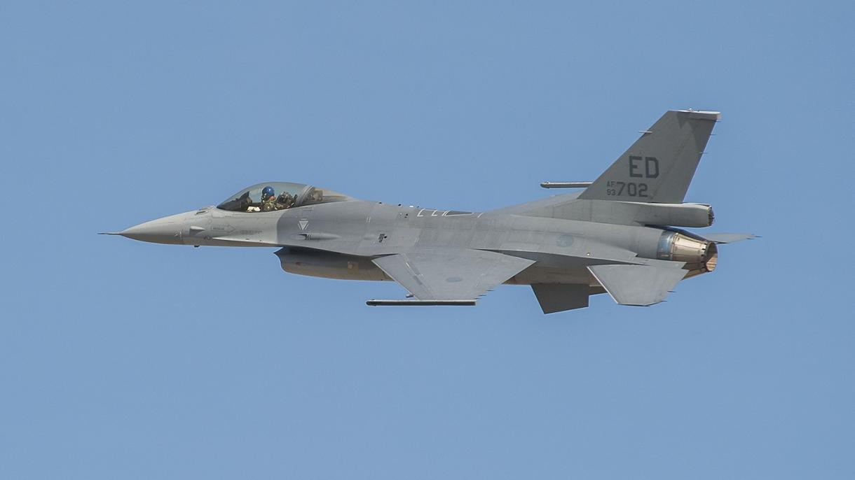 تایوان‌دا اف- ۱۶ اوچاری یره قاچدی