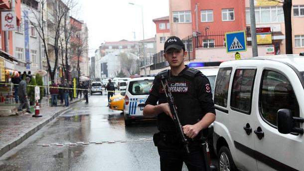 Polis qadın terrorçular mühasirǝyǝ alınıblar