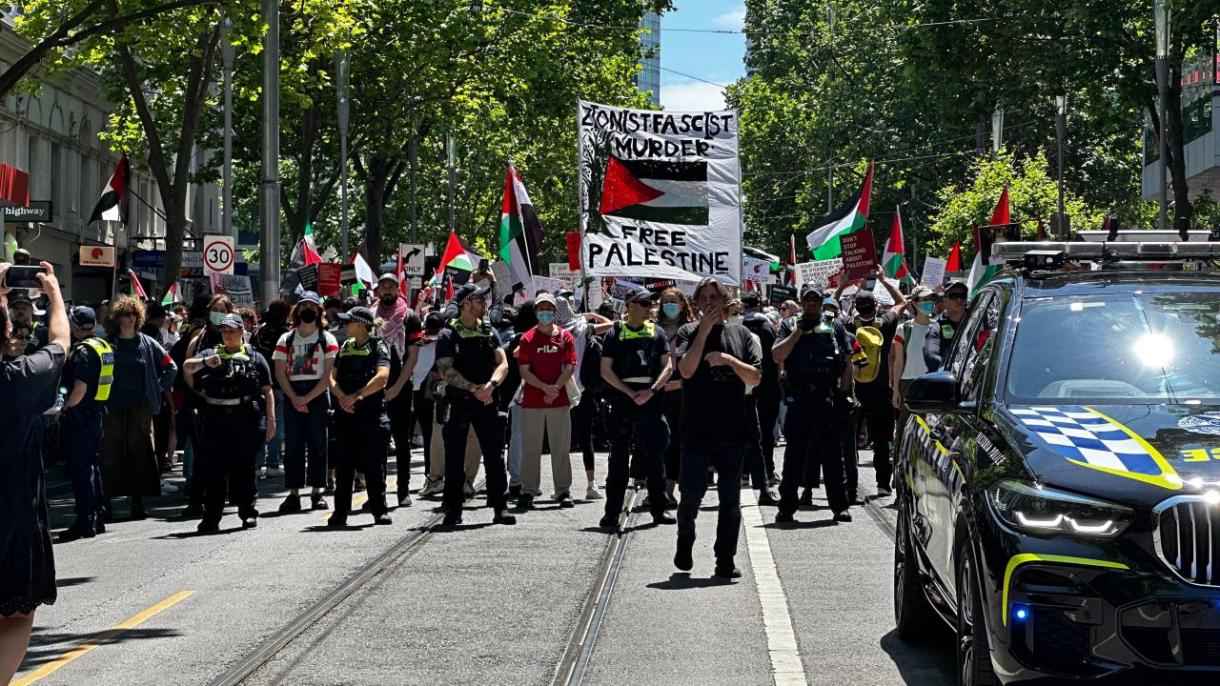 4 embert vettek őrizetbe az ausztráliai Melbourne-ben Palesztina támogatására szervezett tüntetésen