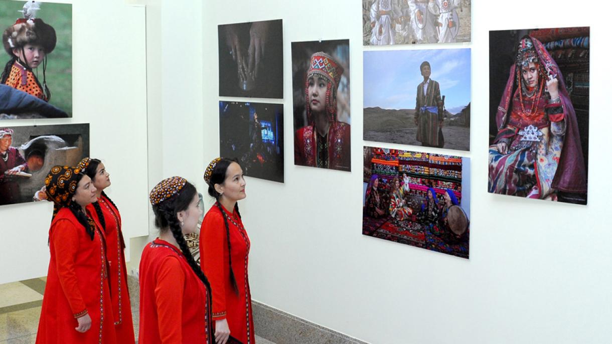 Türkmenistanda halkara fotosergi we maslahat geçirildi