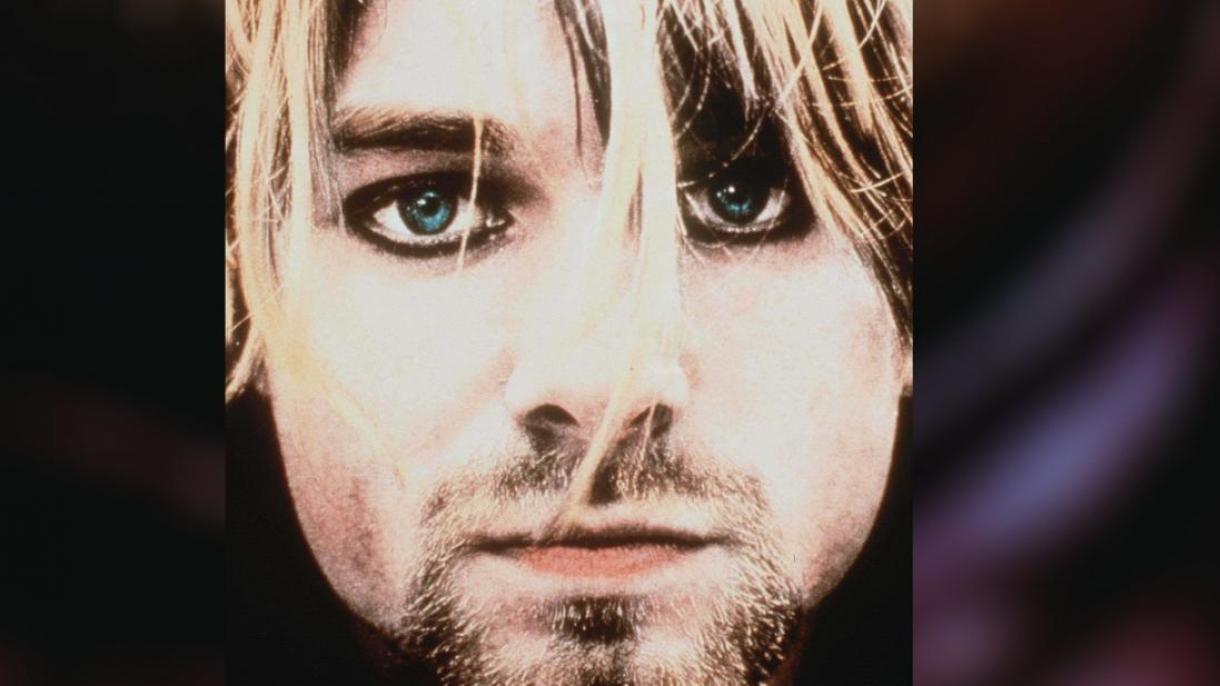 Subastan 14 mil dólares los seis mechones de cabello de Kurt Cobain