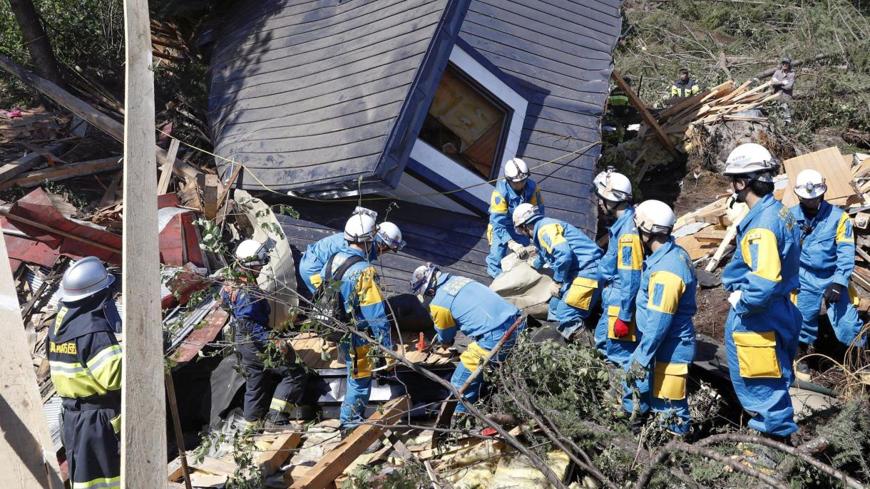 ژاپندا شدتلی زلزله جان آلدی