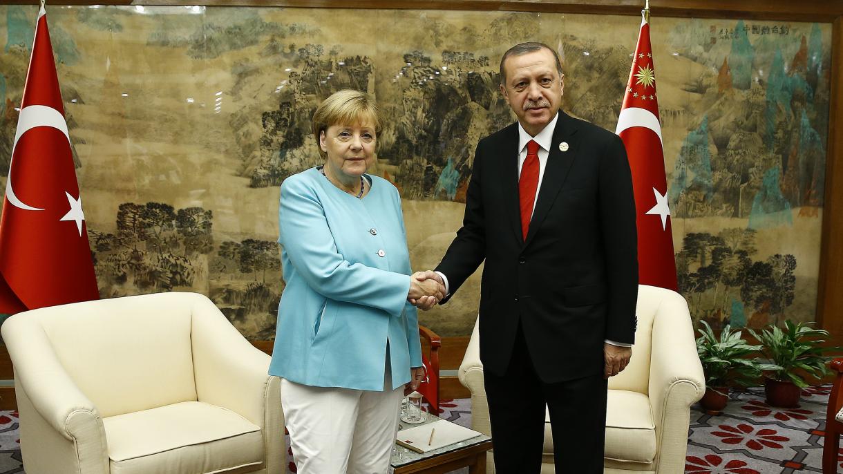 اردوغان و مرکل با یکدیگر ملاقات نمودند