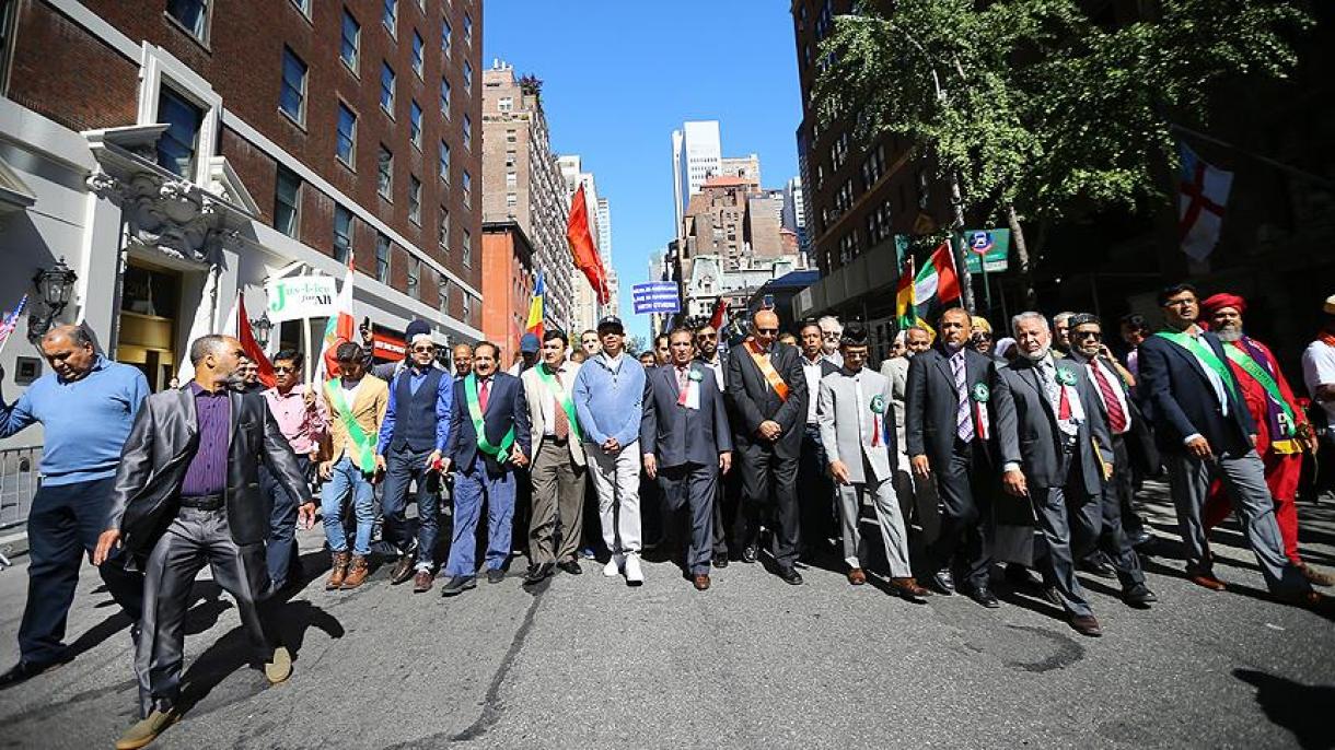 纽约市长通过社交媒体发起抵制伊斯兰恐惧症活动
