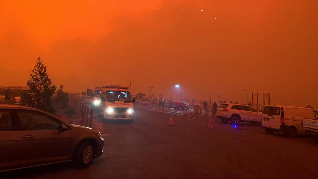 Australia: Incendio, 4mila persone in fuga nelle spiagge