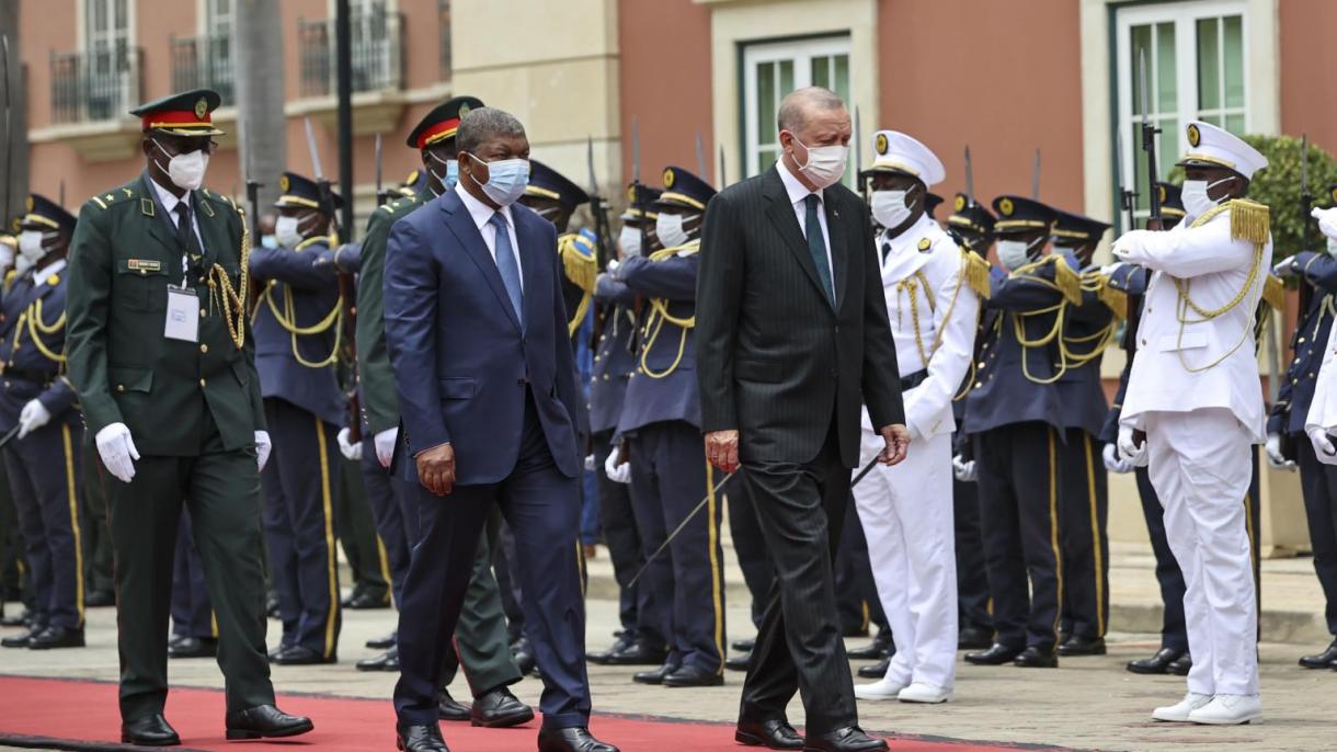 Erdoʻgʻan Luandada Angola Prezidenti Joao Manuel Gonsalves Lourenso tomonidan kutib olindi