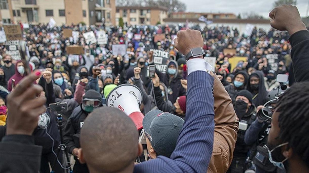 Rengeteg tüntetőt vettek őrizetbe Minneapolisban