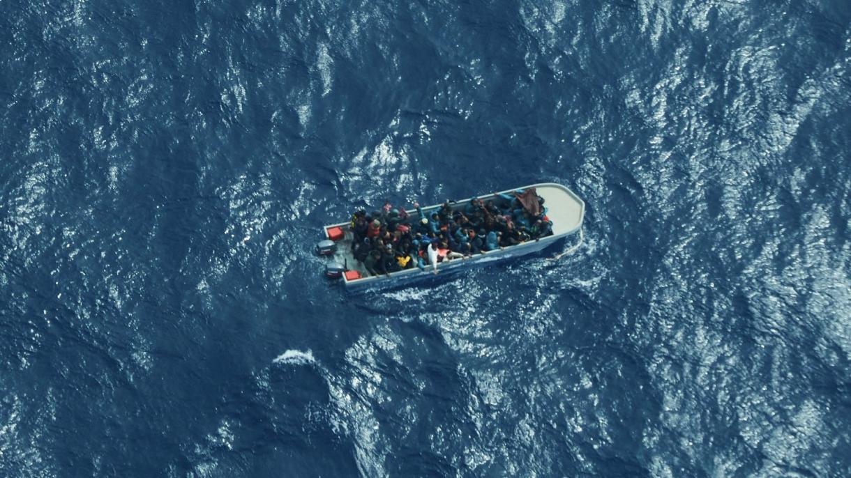 Naufrágios de barcos que transportavam migrantes nas costas de Madagáscar, EUA e Líbia